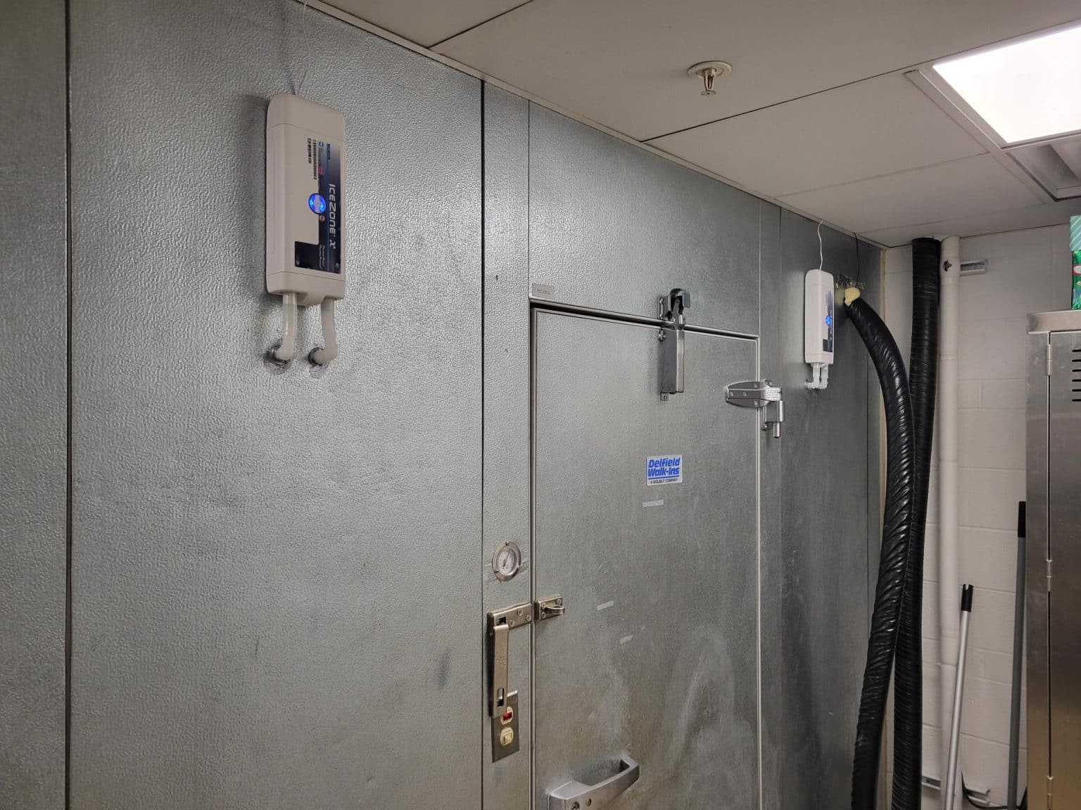 Icezone mold prevention system installed in commercial cold room
